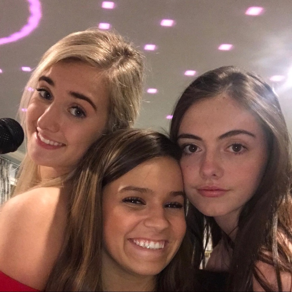 Meet your Posher, Ella